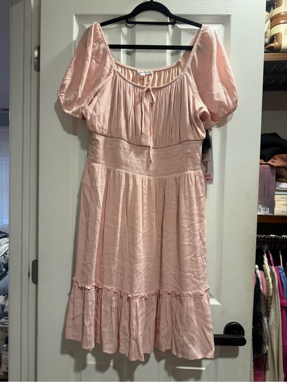Celebrity Pink Blush Puff-Sleeve Mini Dress